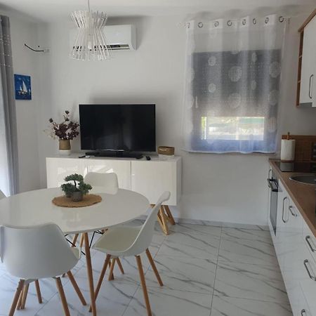 Apartmani Zlata Sveti Filip i Jakov Ngoại thất bức ảnh