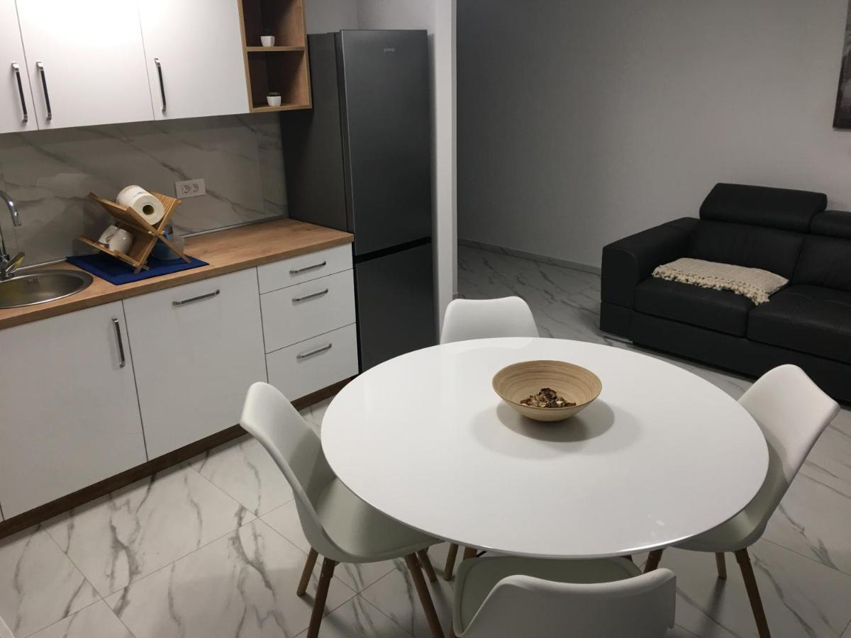 Apartmani Zlata Sveti Filip i Jakov Ngoại thất bức ảnh