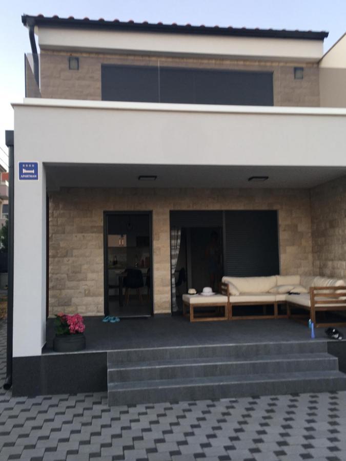 Apartmani Zlata Sveti Filip i Jakov Ngoại thất bức ảnh