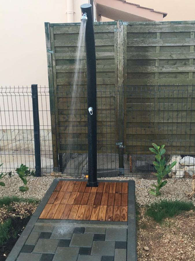 Apartmani Zlata Sveti Filip i Jakov Ngoại thất bức ảnh
