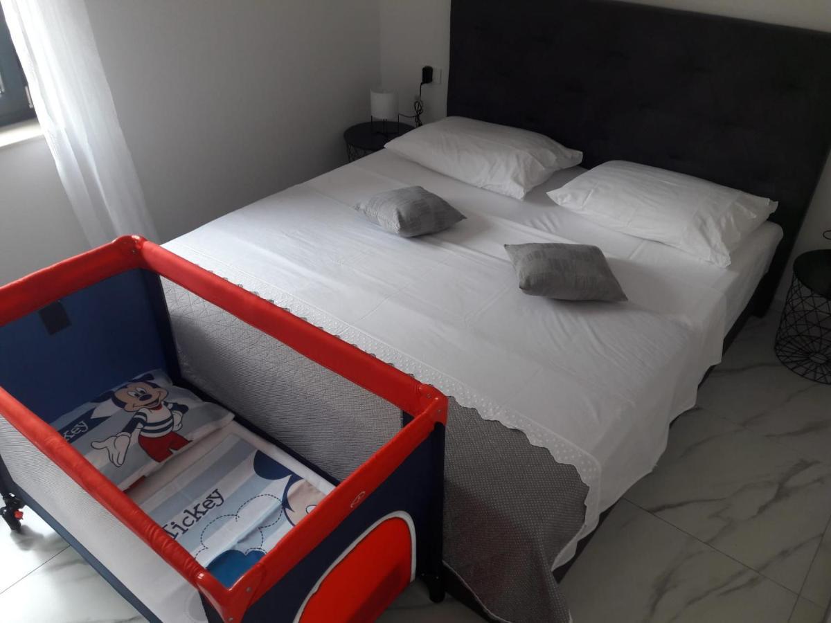 Apartmani Zlata Sveti Filip i Jakov Ngoại thất bức ảnh