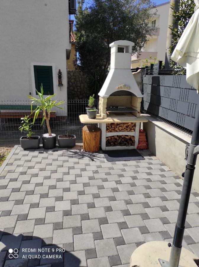 Apartmani Zlata Sveti Filip i Jakov Ngoại thất bức ảnh