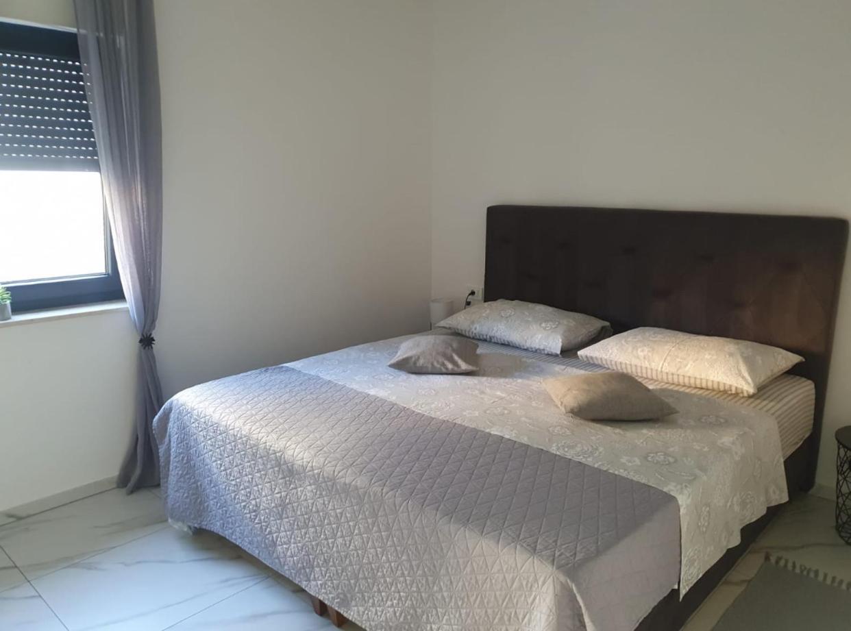 Apartmani Zlata Sveti Filip i Jakov Ngoại thất bức ảnh